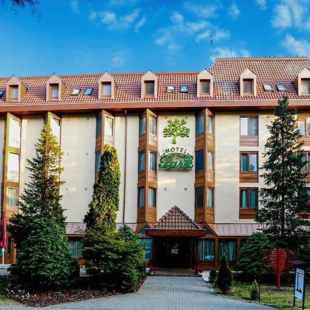Park Hotel Gyula Eksteriør bilde