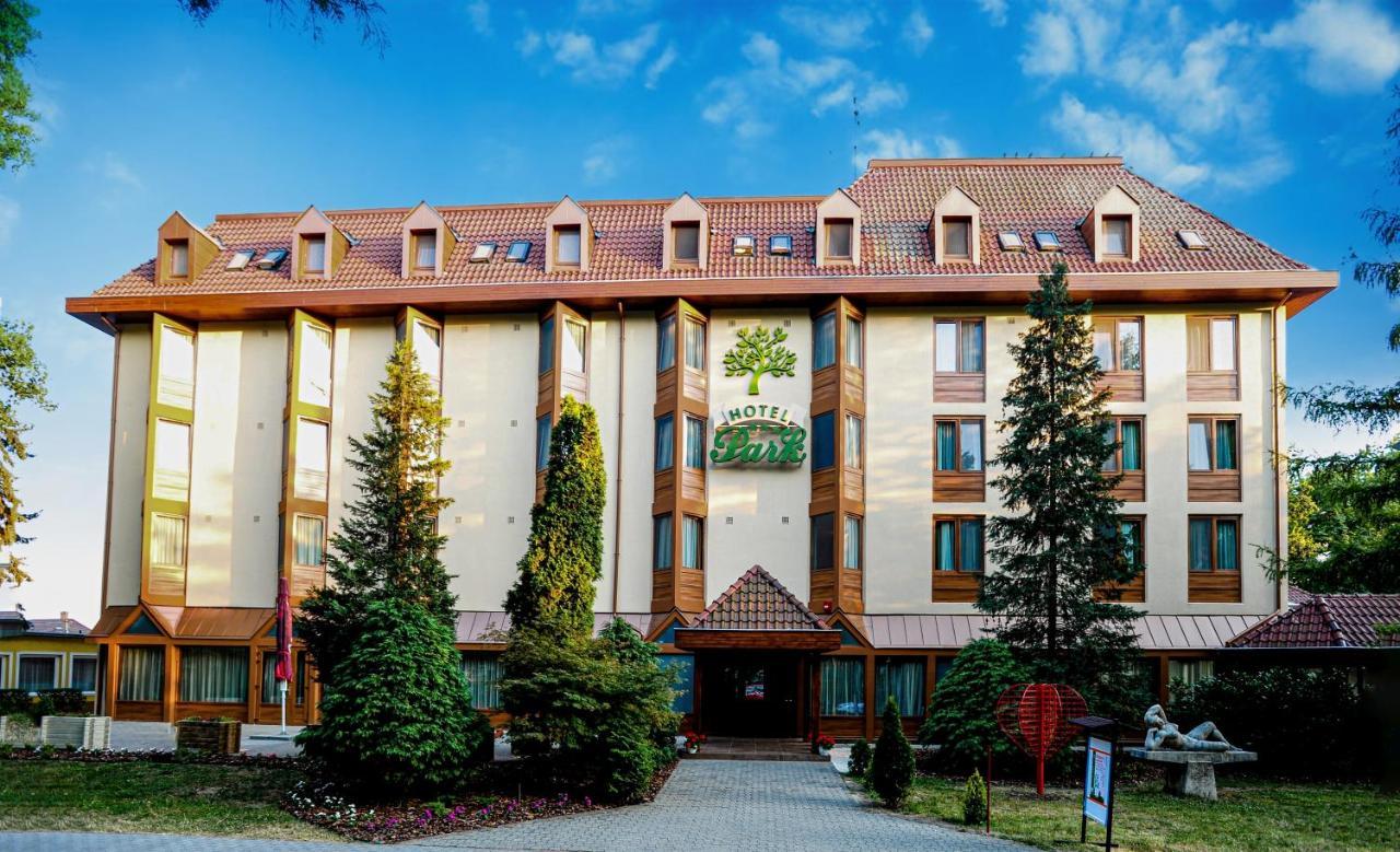 Park Hotel Gyula Eksteriør bilde