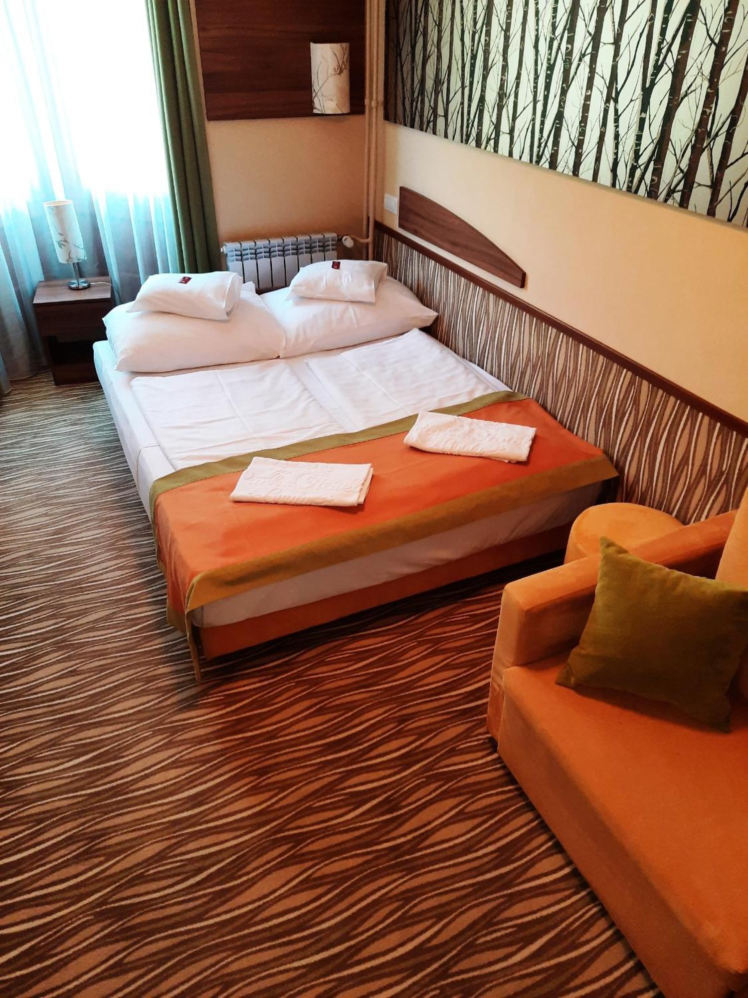 Park Hotel Gyula Eksteriør bilde