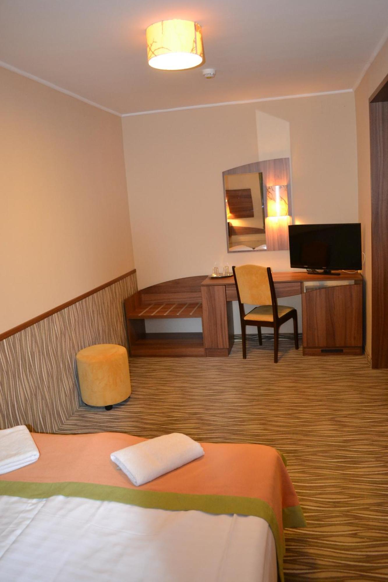 Park Hotel Gyula Eksteriør bilde